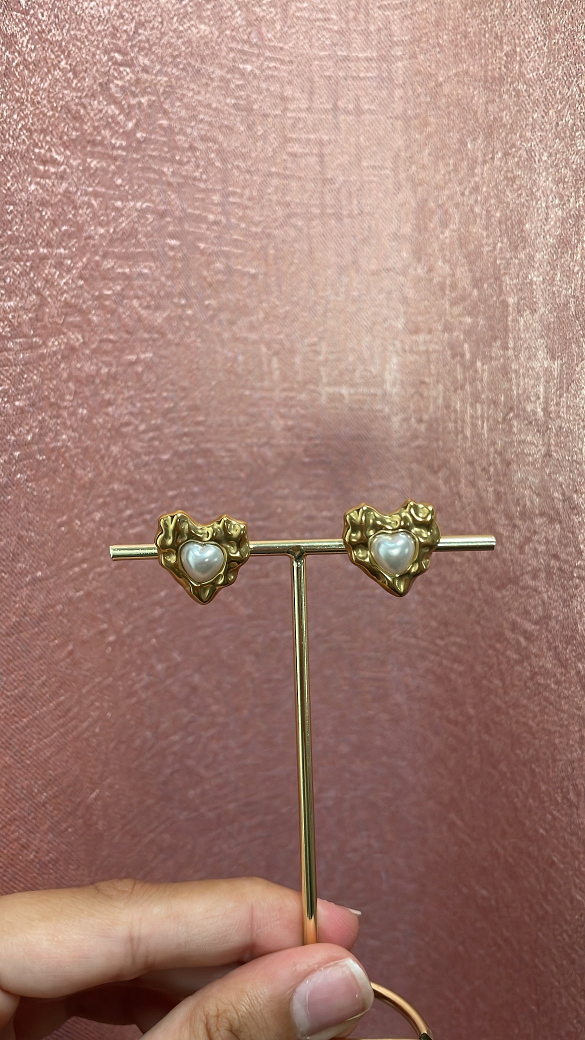 Pearl heart earrings